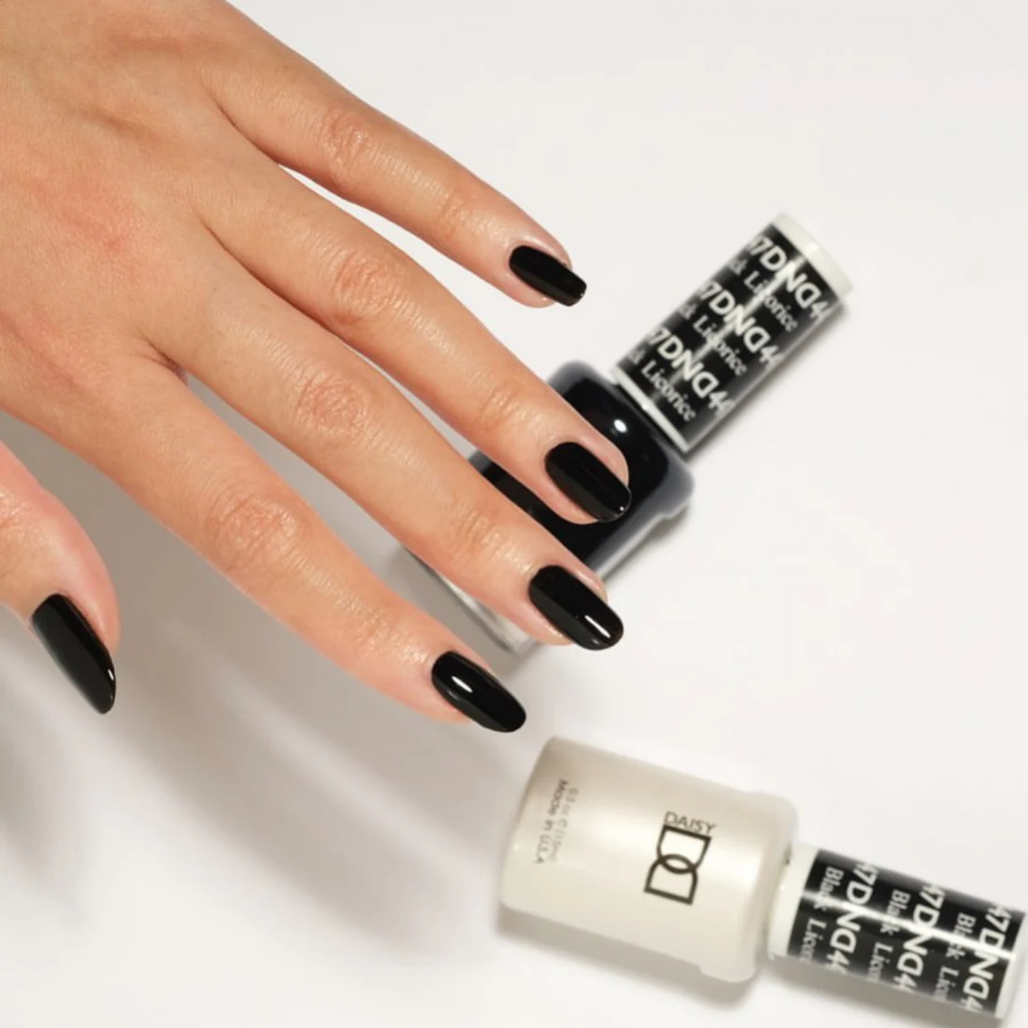 DND Gel Polish #447 | Black Licorice