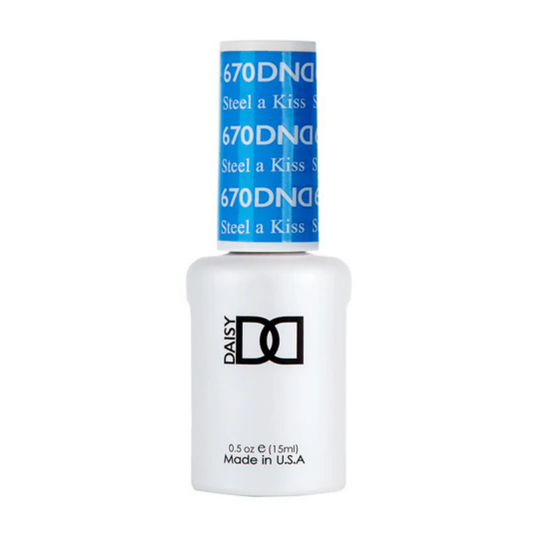 DND Gel Polish #670 | Steel a Kiss