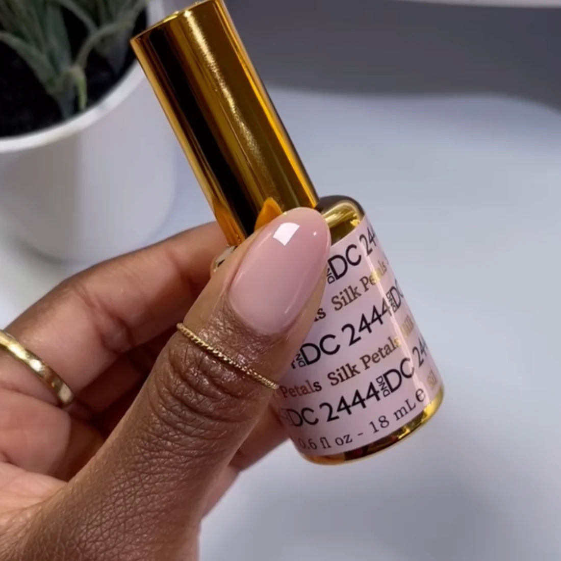 DC Gel Polish #2444 | Silk Petals