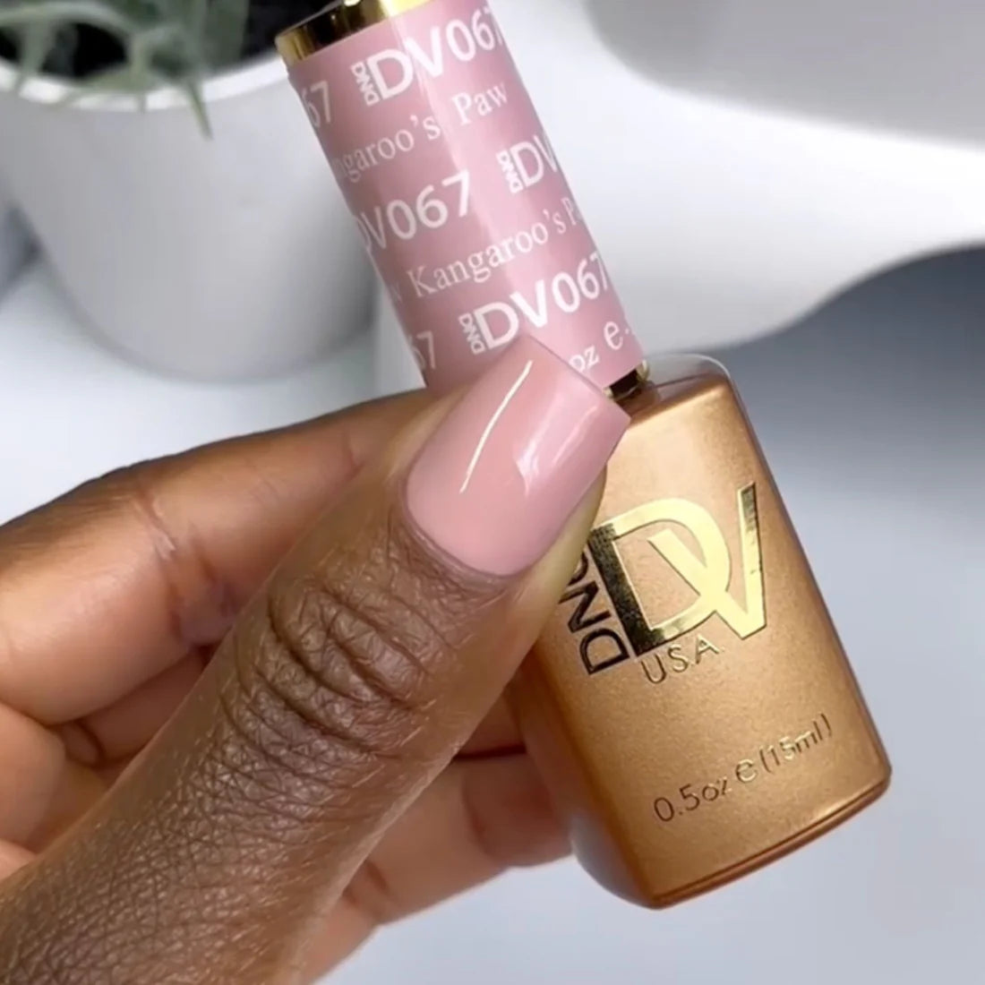DND Diva Gel Polish #067 | Kangaroo’s Paw