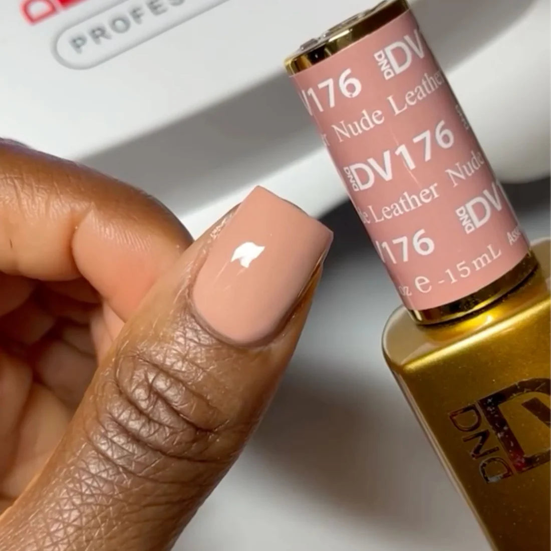 DND Diva Gel Polish #176 | Nude Leather