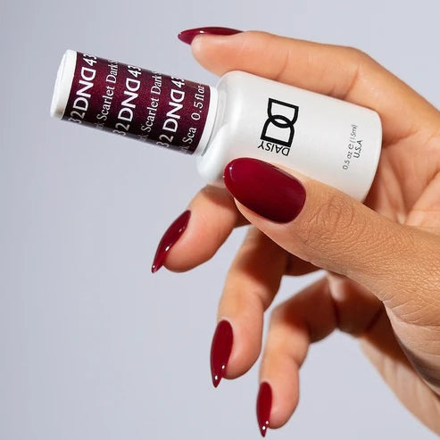 DND Gel Polish #432 | Dark Scarlet