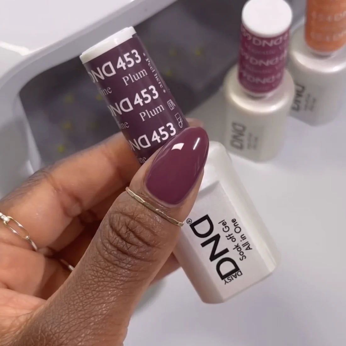 DND Gel Polish #453 | Plum Wine