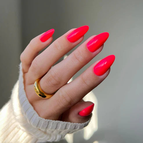DND Gel Polish #561 | Strawberry Kiss