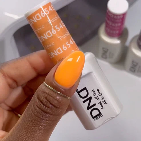 DND Gel Polish #654 | Pumpkin Spice