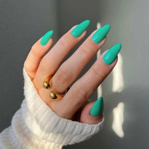 DND Diva Gel Polish #193 | Hot Girl Walks