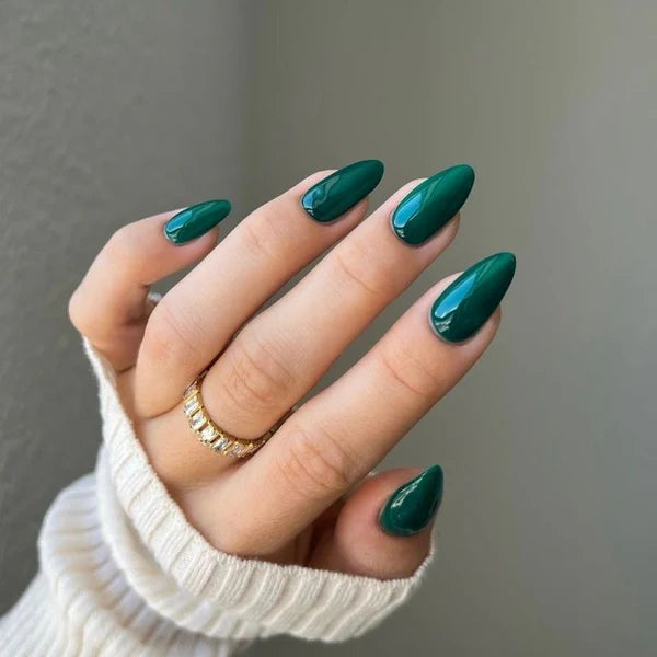 DND Diva Gel Polish #244 | Emerald Meadow
