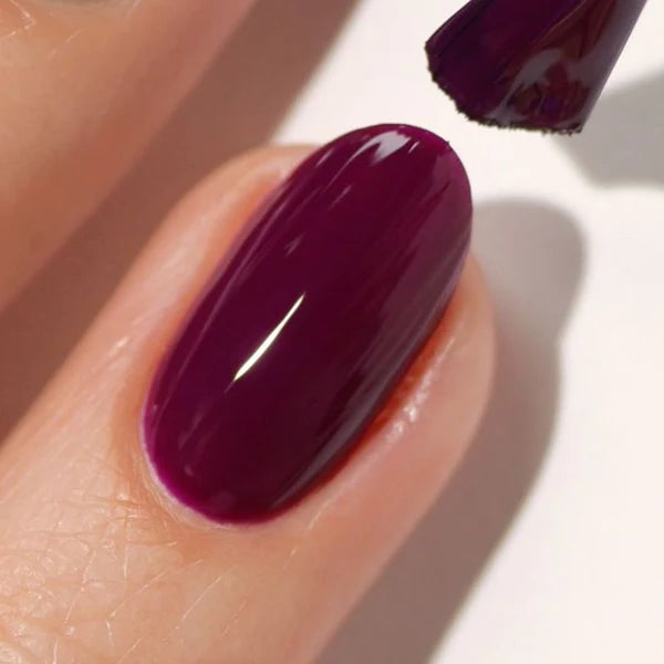 DND Diva Gel Polish #252 | Silky Beets