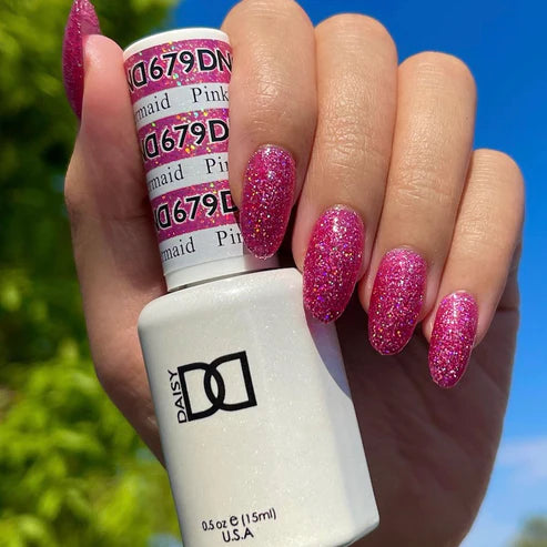 DND Gel Polish #679 | Pink Mermaid