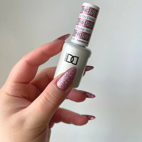 DND Gel Polish #916 | Am I The Drama