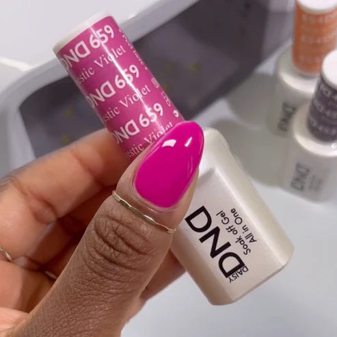 DND Gel Polish #659 | Majestic Violet