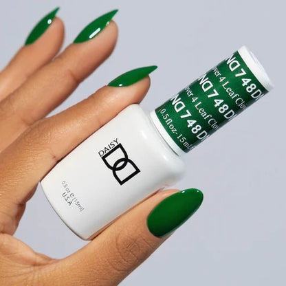DND Gel Polish #748 | 4 Leaf Clover