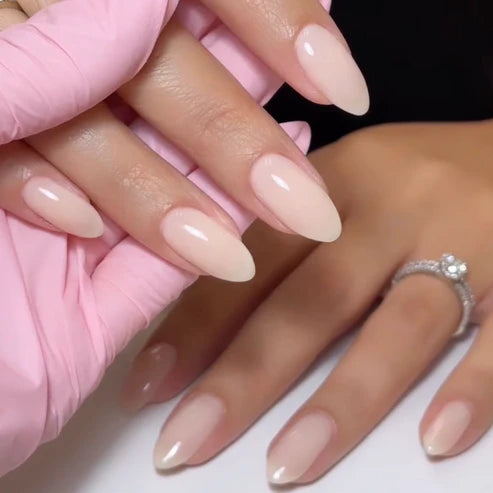 DND Gel Polish #858 | Sandy Nude