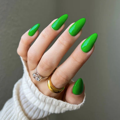 DND Diva Gel Polish #192 | Lawn Green