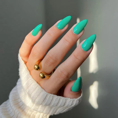 DND Diva Gel Polish #193 | Hot Girl Walks