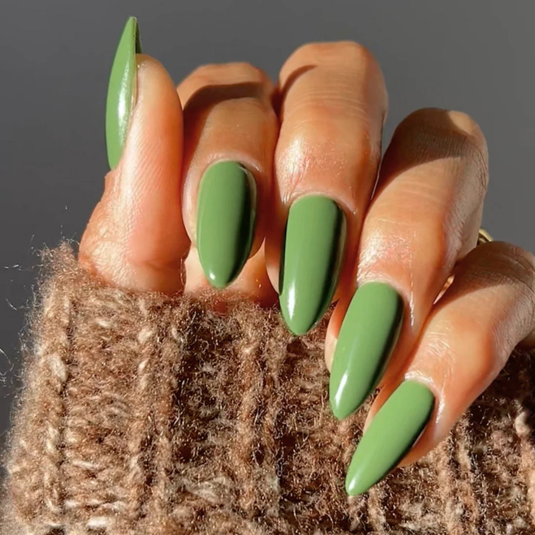 DND Diva Gel Polish #284 | Olive Green